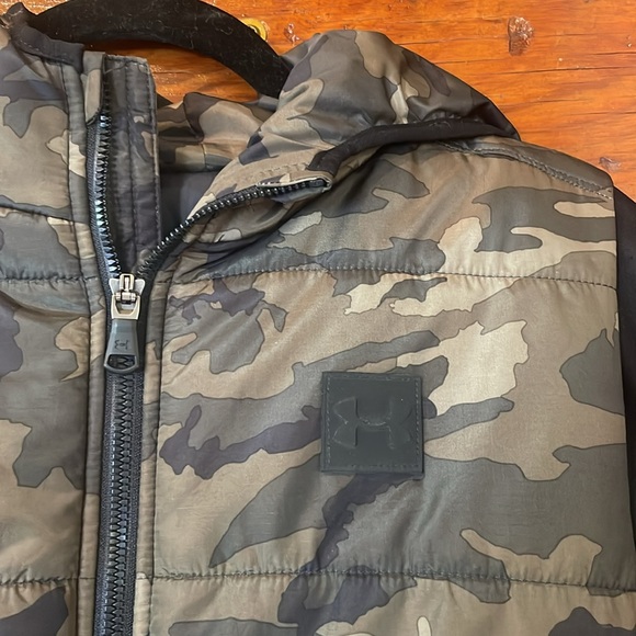 Youth large under armour lightweight jacket - Picture 2 of 8